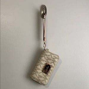 Michael Kors wristlet